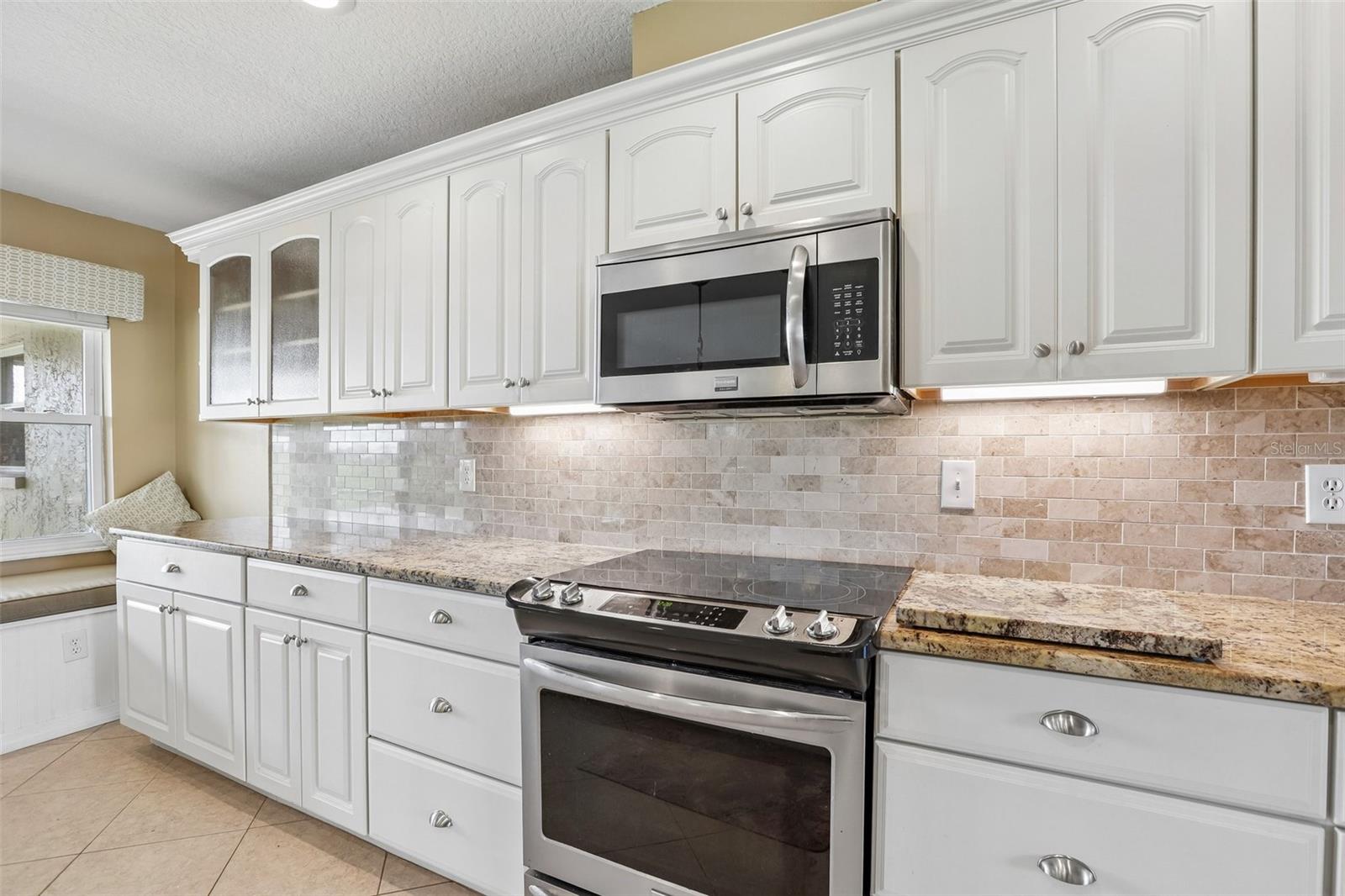 1806 PINEAPPLE PALM CT — photo 9