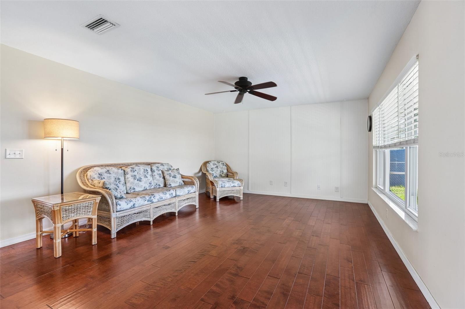 1806 PINEAPPLE PALM CT — photo 11