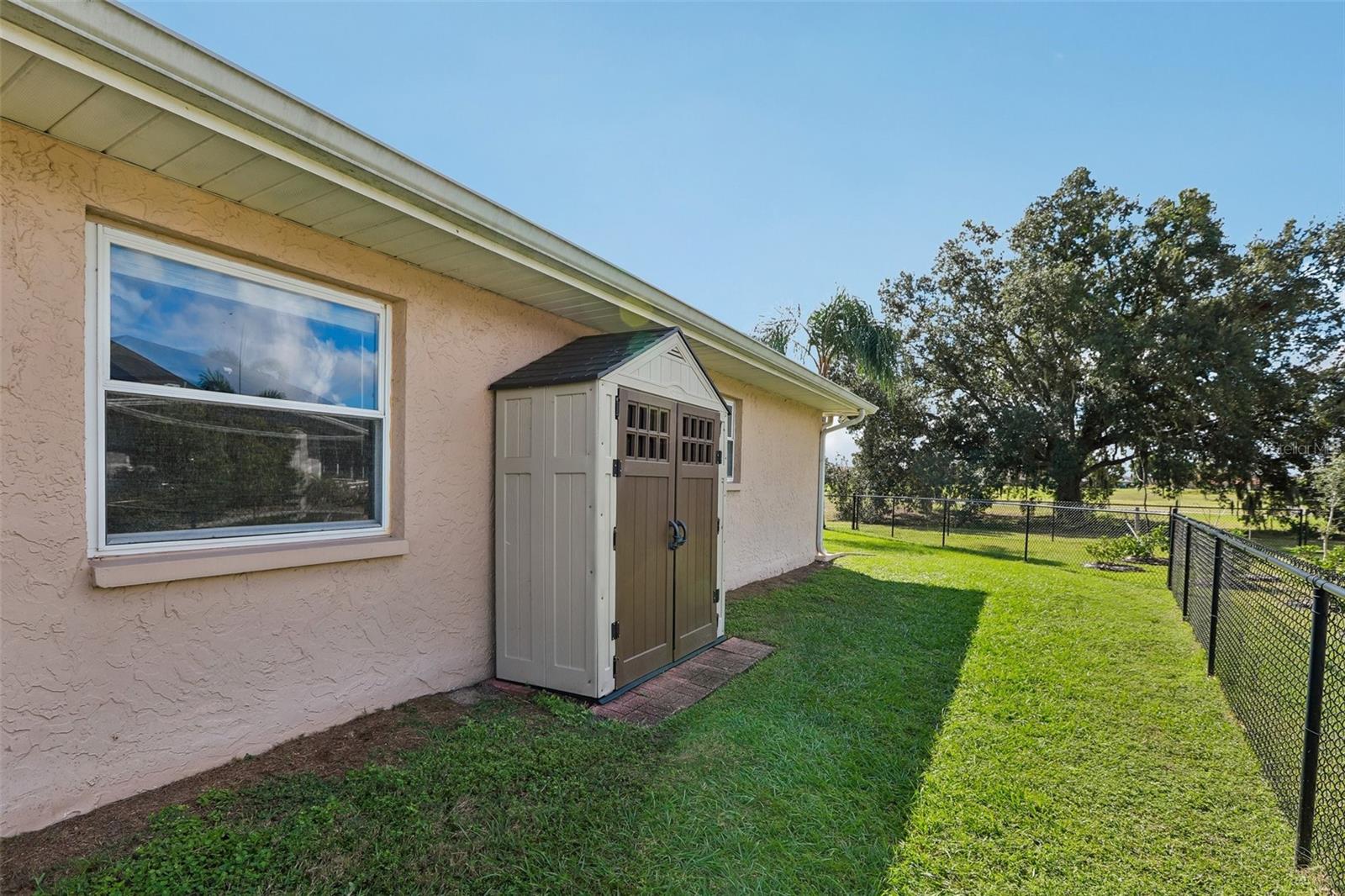 1806 PINEAPPLE PALM CT — photo 28