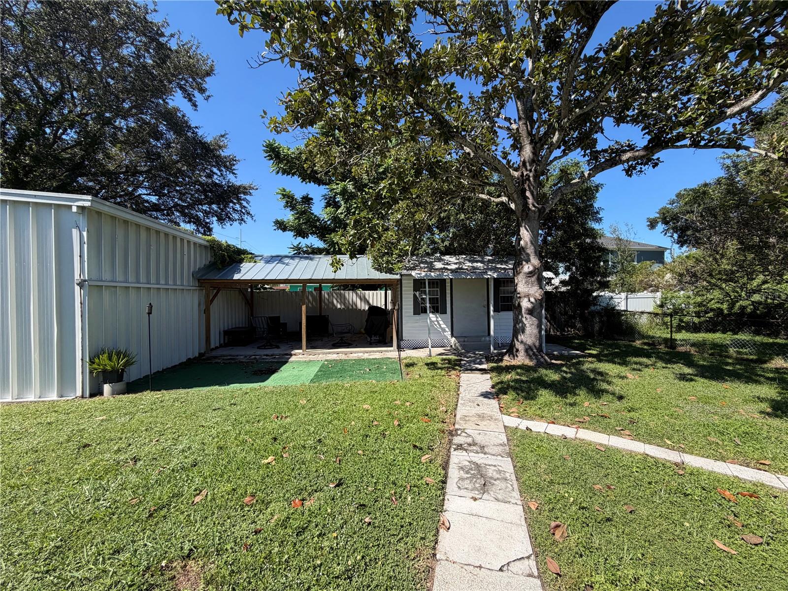 506 N MATANZAS AVE — photo 14