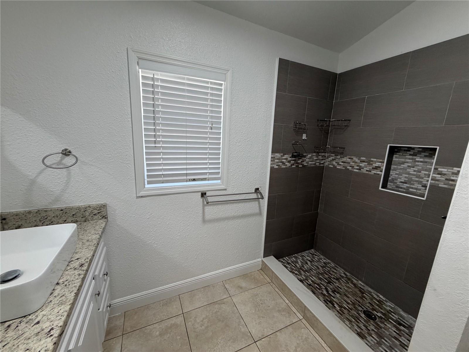 506 N MATANZAS AVE — photo 12