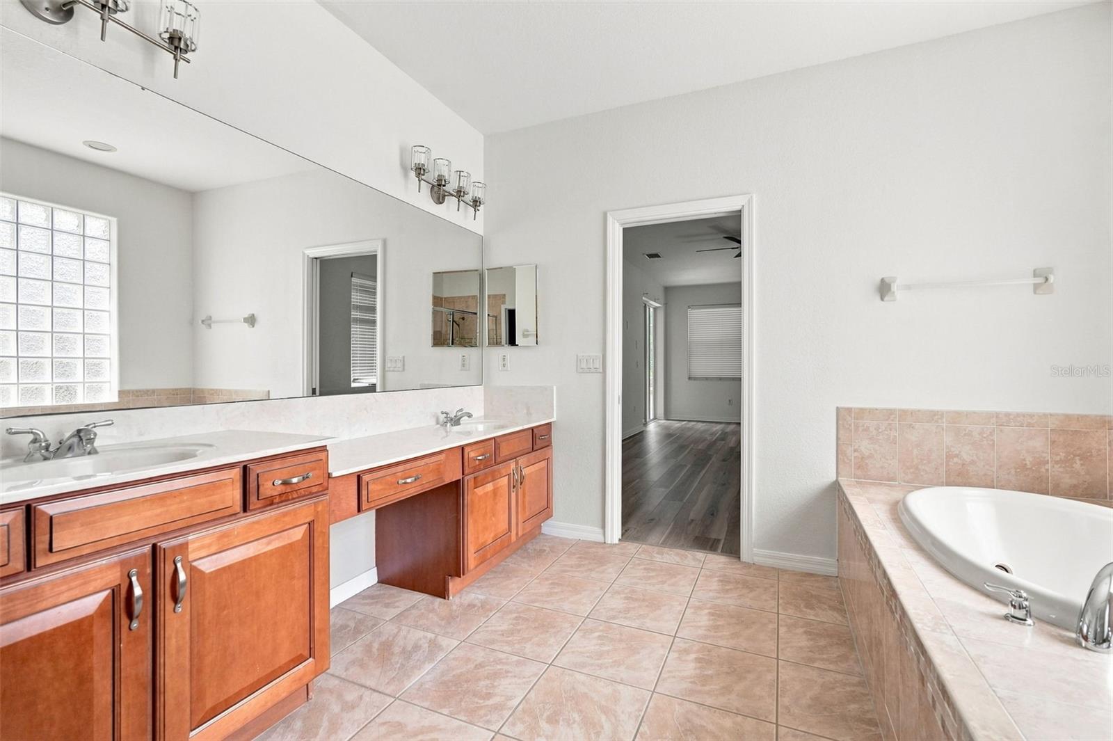 27417 SILVER THATCH DR — photo 35