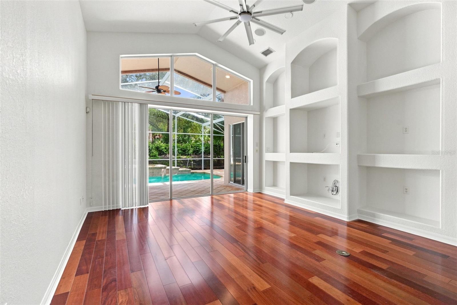 27417 SILVER THATCH DR — photo 16