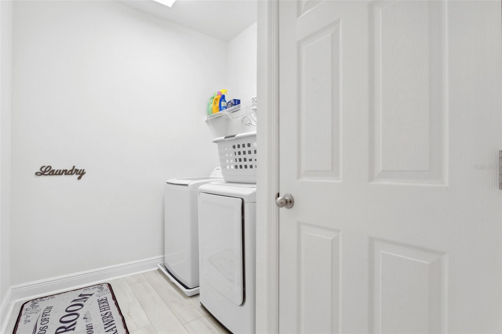 5732 SKYTOP DR — photo 23