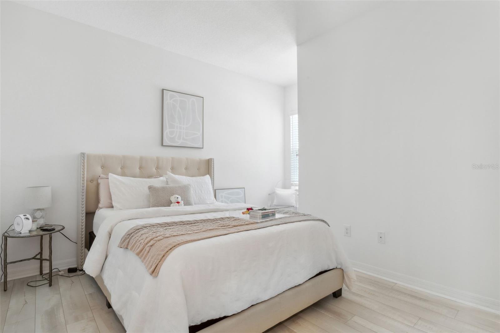 5732 SKYTOP DR — photo 13