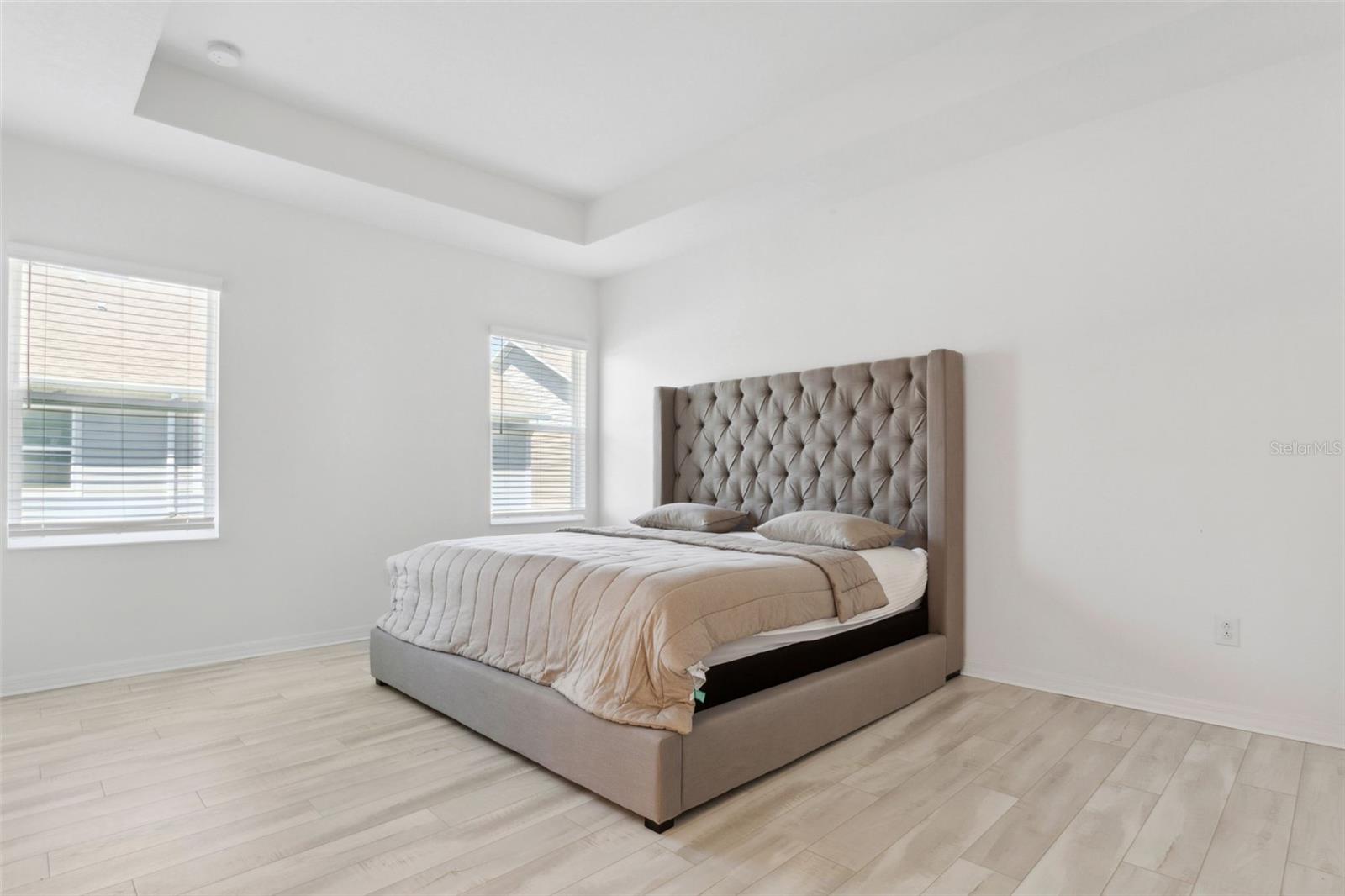 5732 SKYTOP DR — photo 18