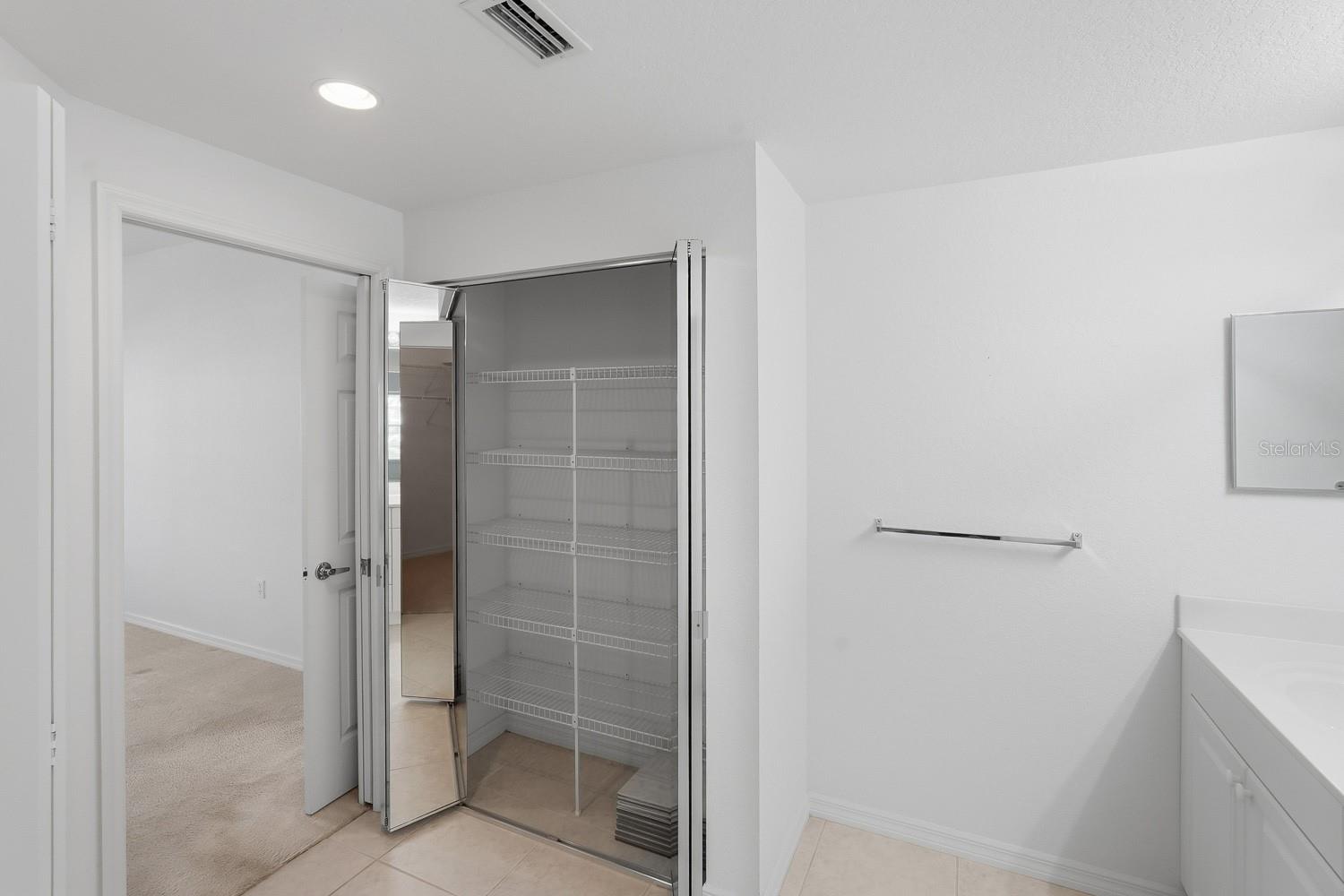7133 CEDAR HOLLOW CIR #22-102 — photo 29