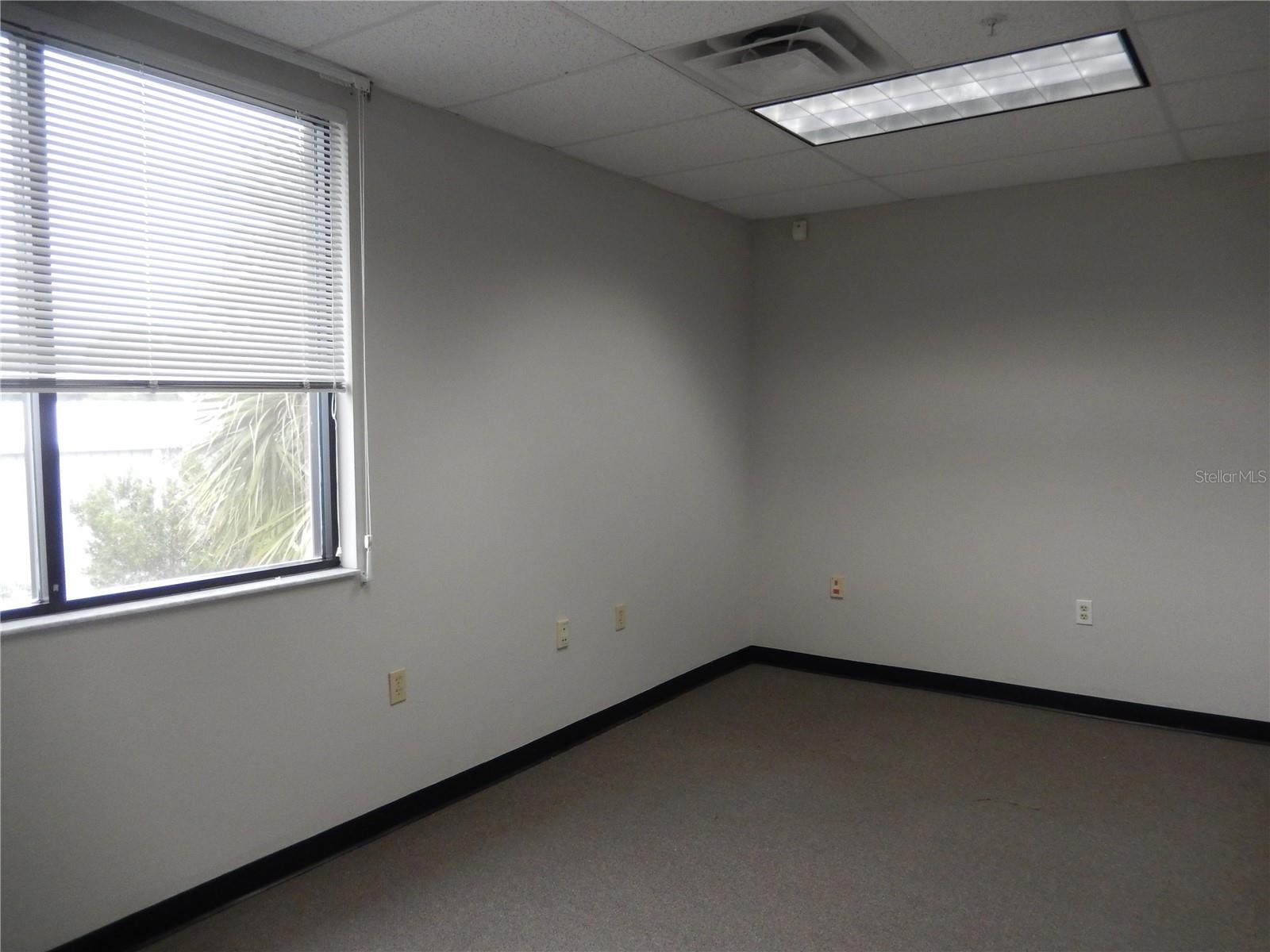 2015 CATTLEMEN RD #A — photo 10