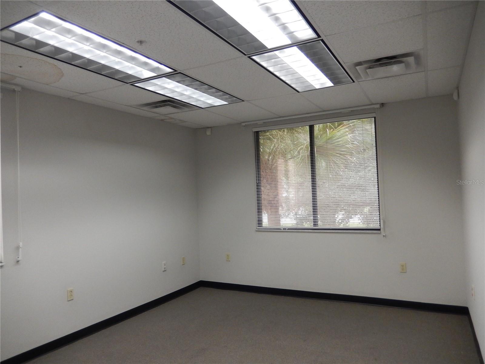 2015 CATTLEMEN RD #A — photo 6