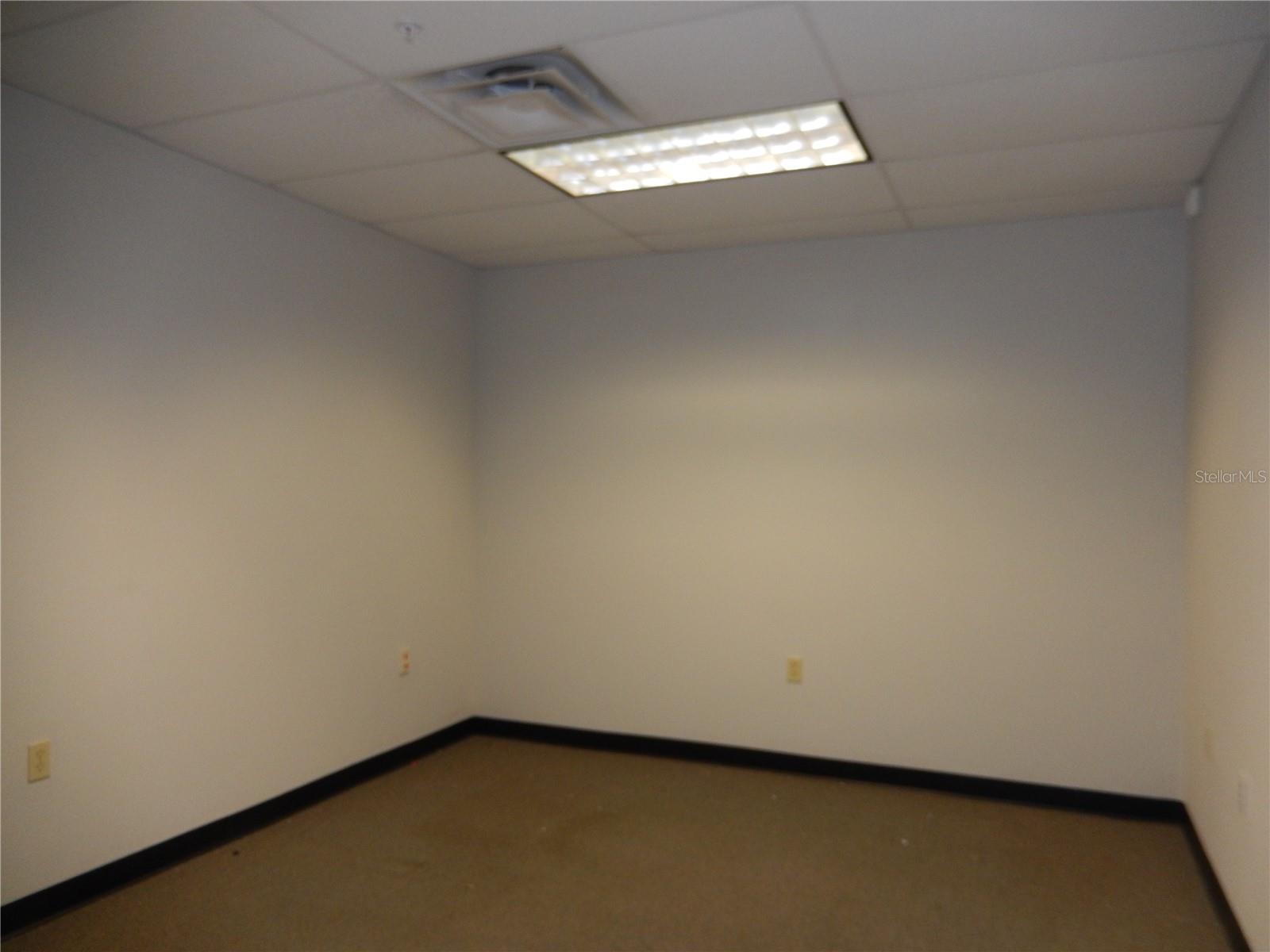 2015 CATTLEMEN RD #A — photo 11