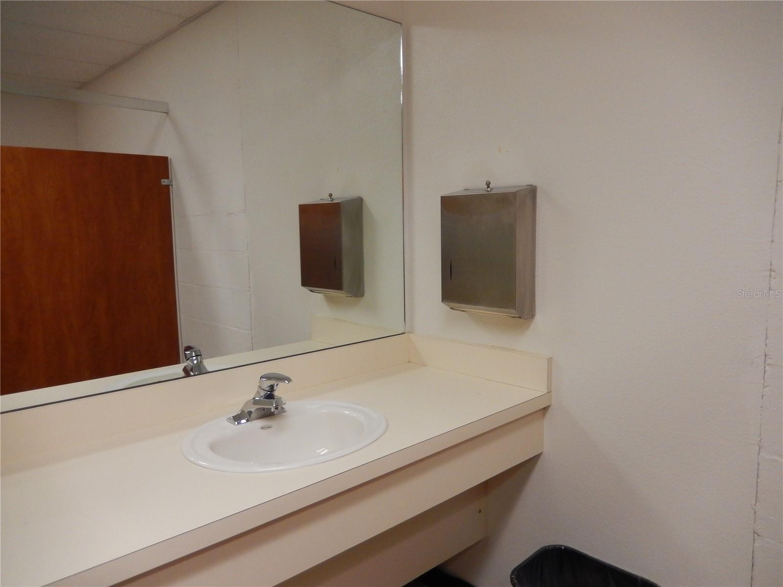 2015 CATTLEMEN RD #A — photo 21