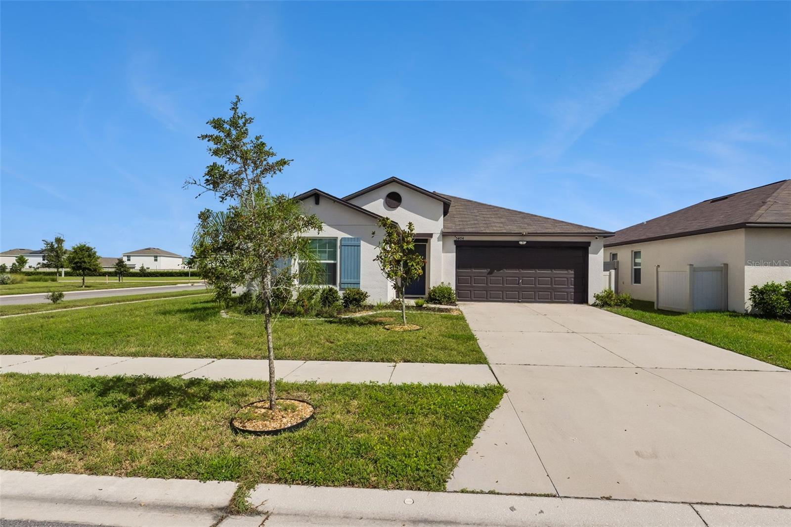 5404 BLUE AZURE DR — photo 2