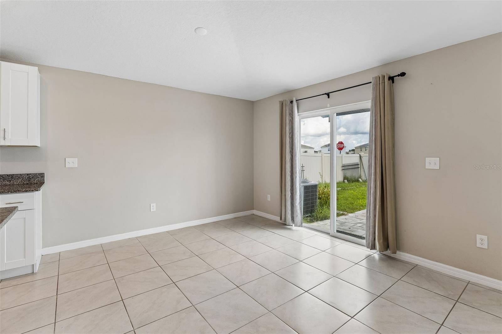 5404 BLUE AZURE DR — photo 7