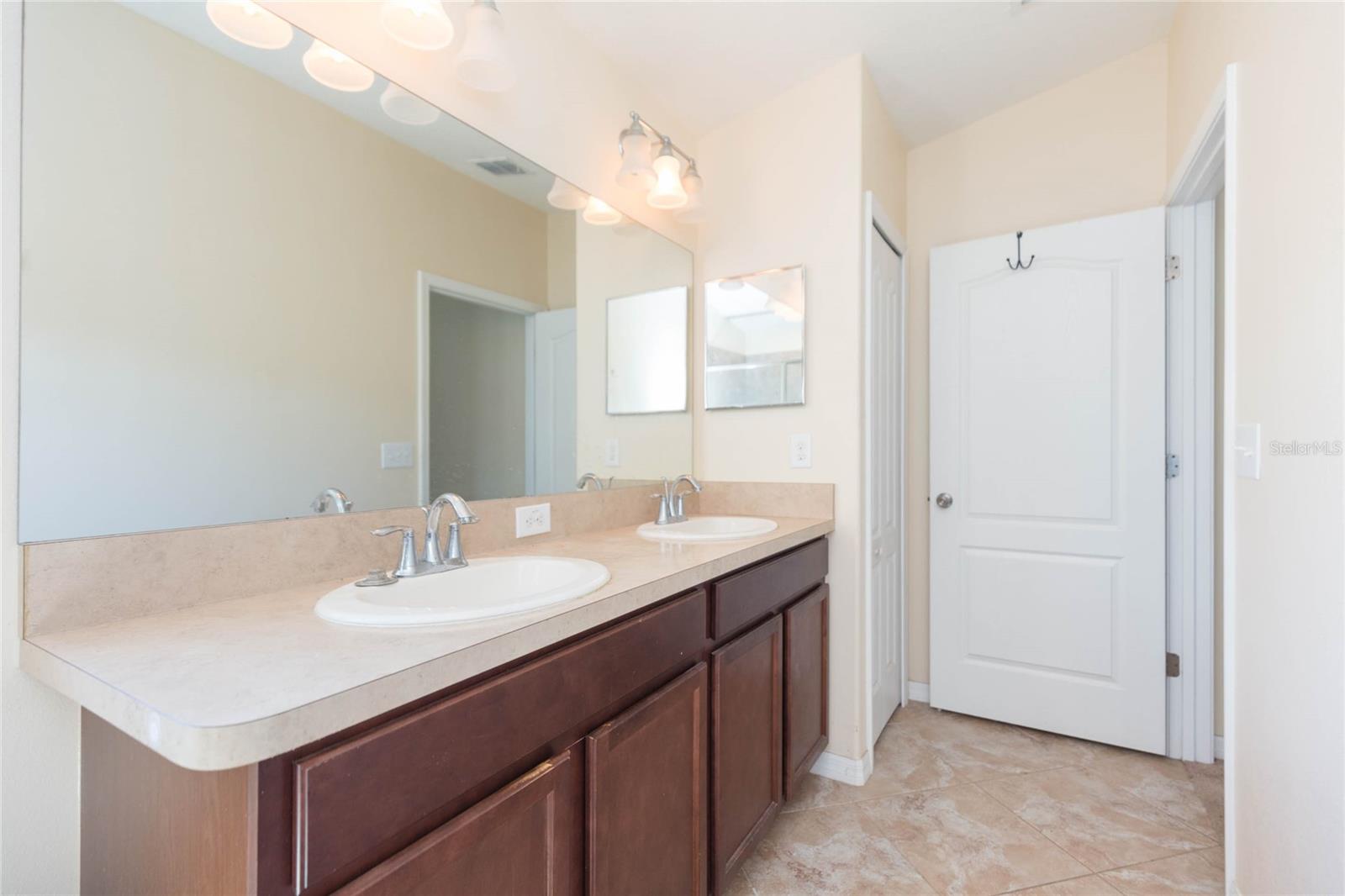 15406 DAKOTA SKY PL — photo 21