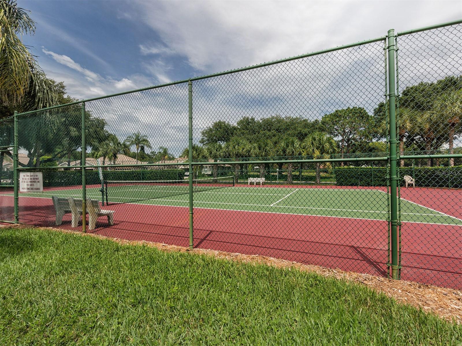 443 BERMUDA ISLES CIR — photo 50