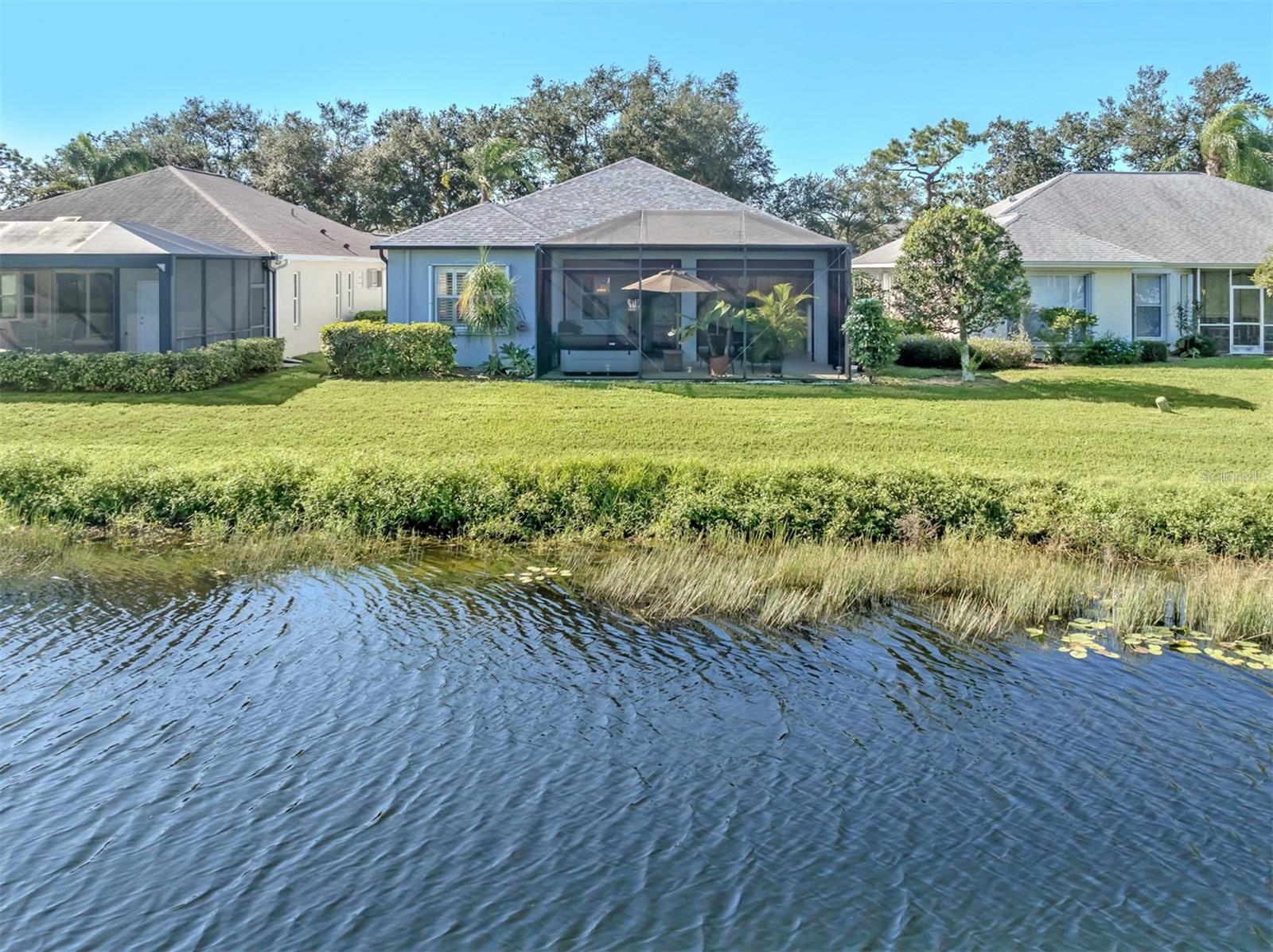 443 BERMUDA ISLES CIR — photo 2
