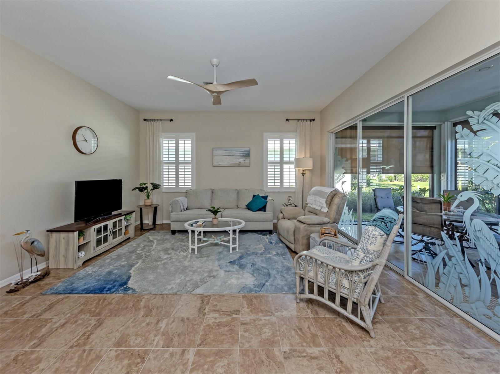 443 BERMUDA ISLES CIR — photo 5