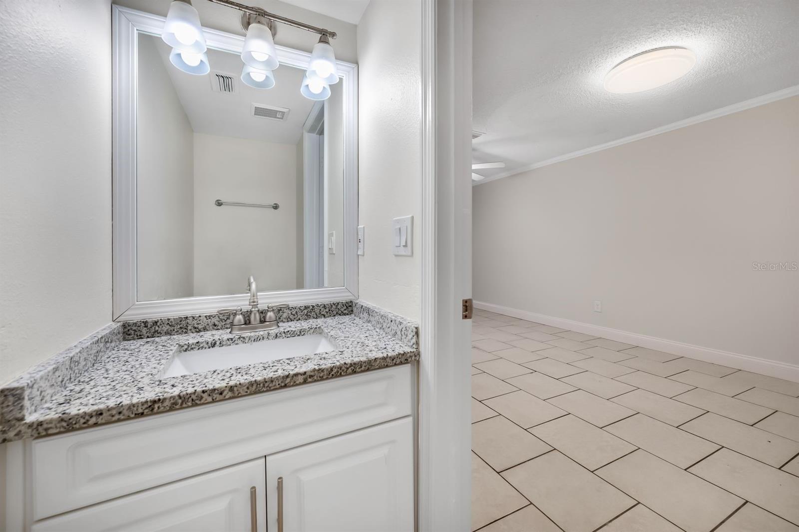 6119 MEMORIAL HWY #3 — photo 25