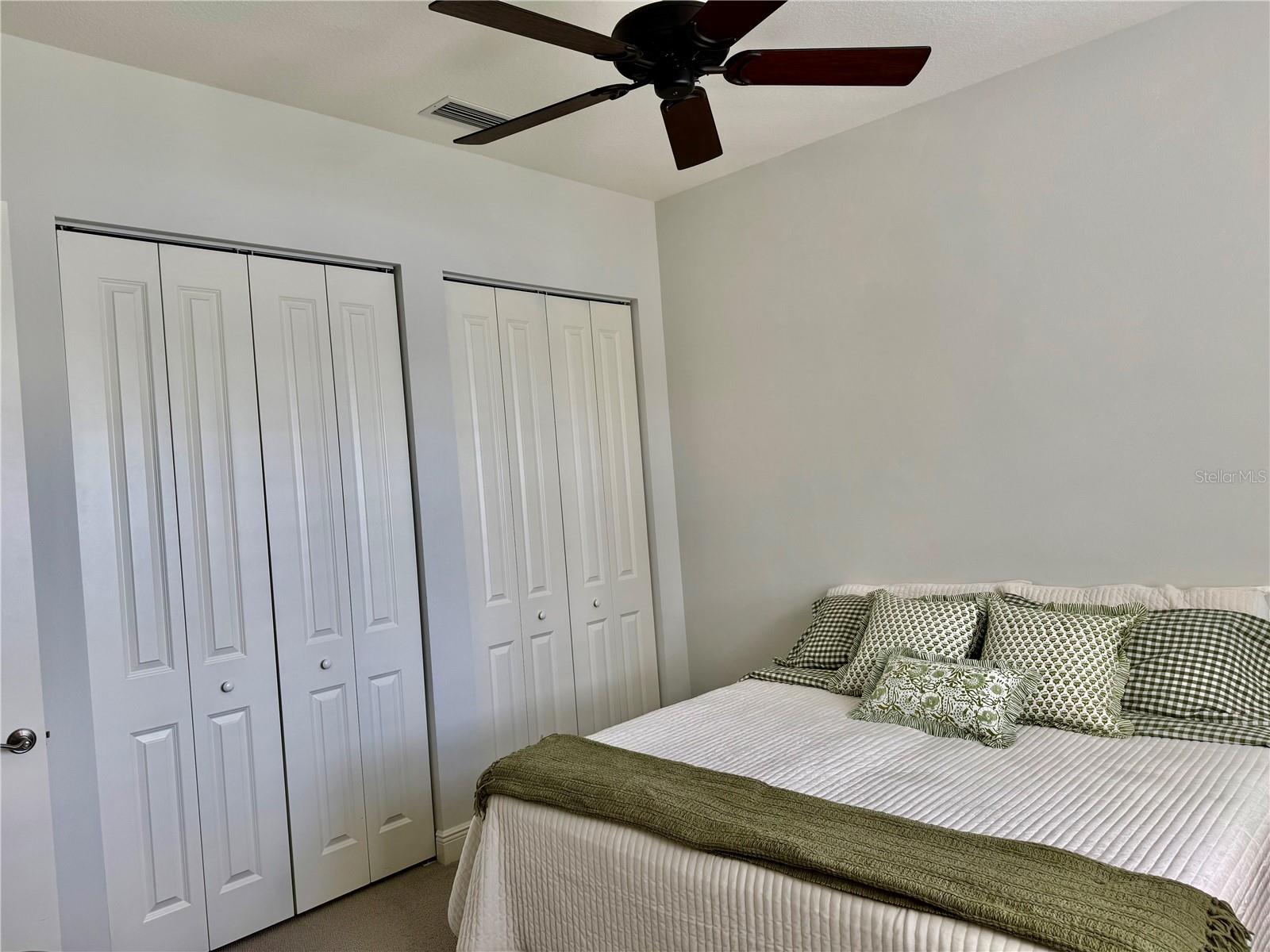 1580 LANCASHIRE DR — photo 32