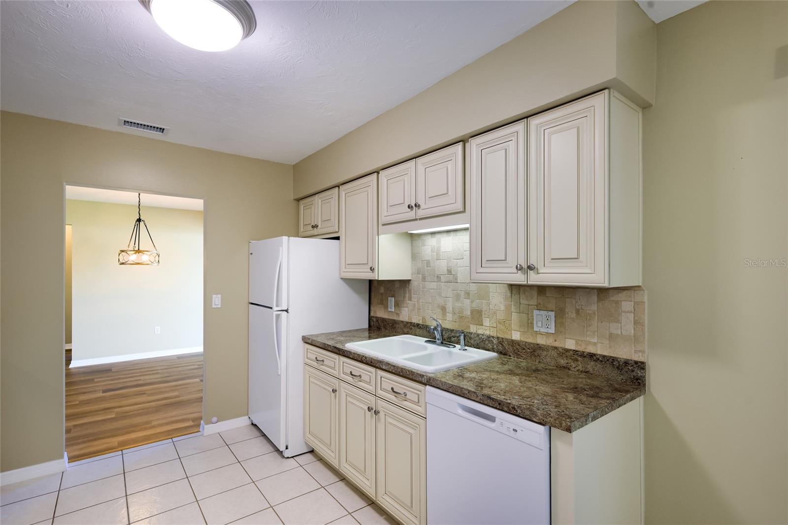 3003 GULF GATE DR — photo 17