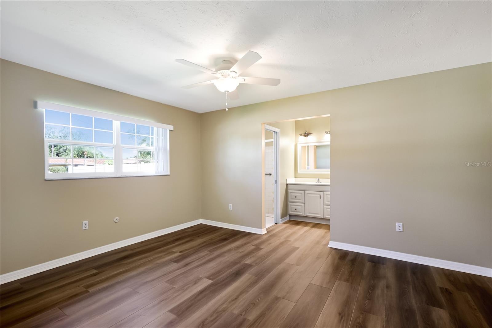 3003 GULF GATE DR — photo 21
