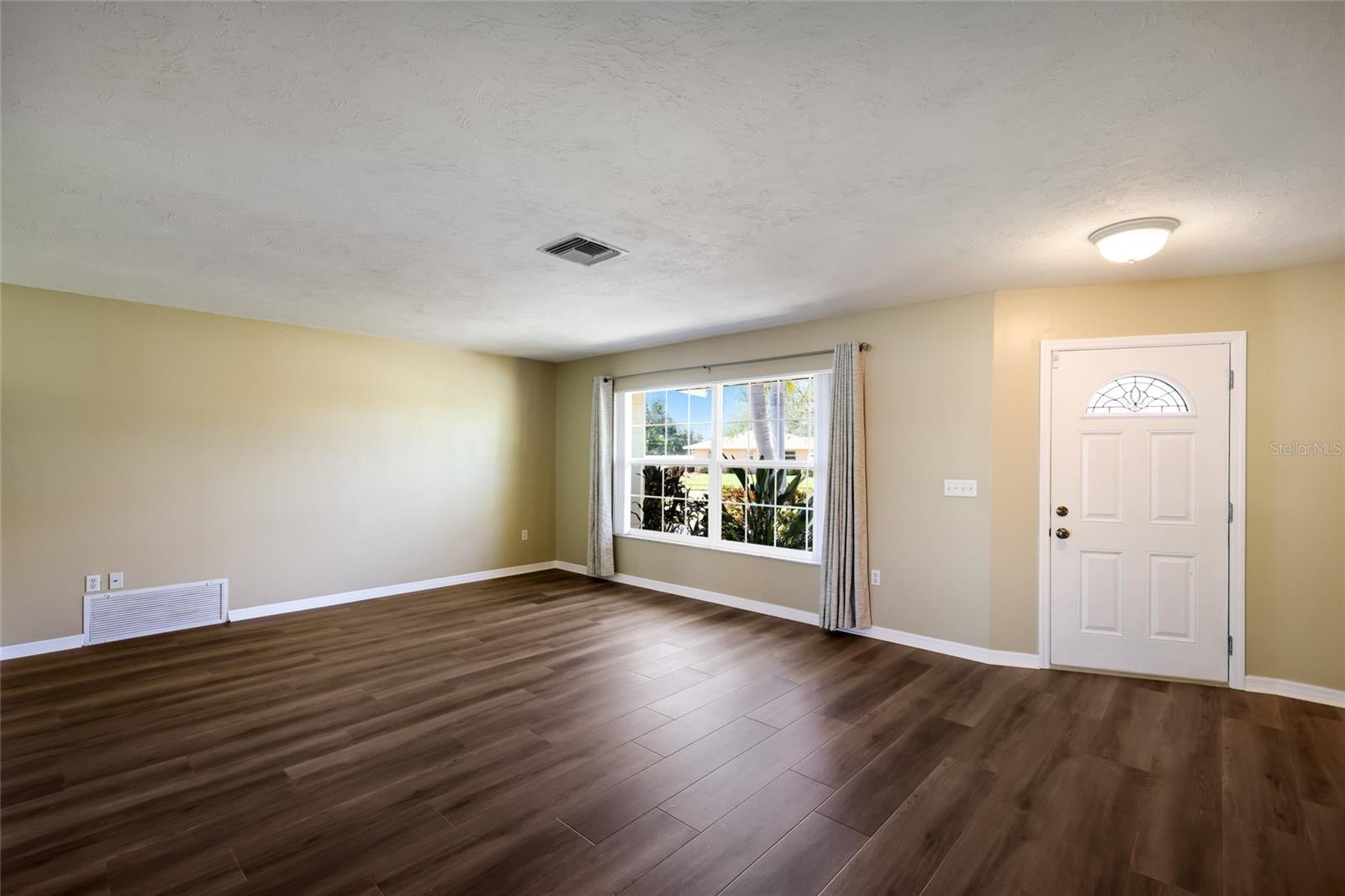 3003 GULF GATE DR — photo 6