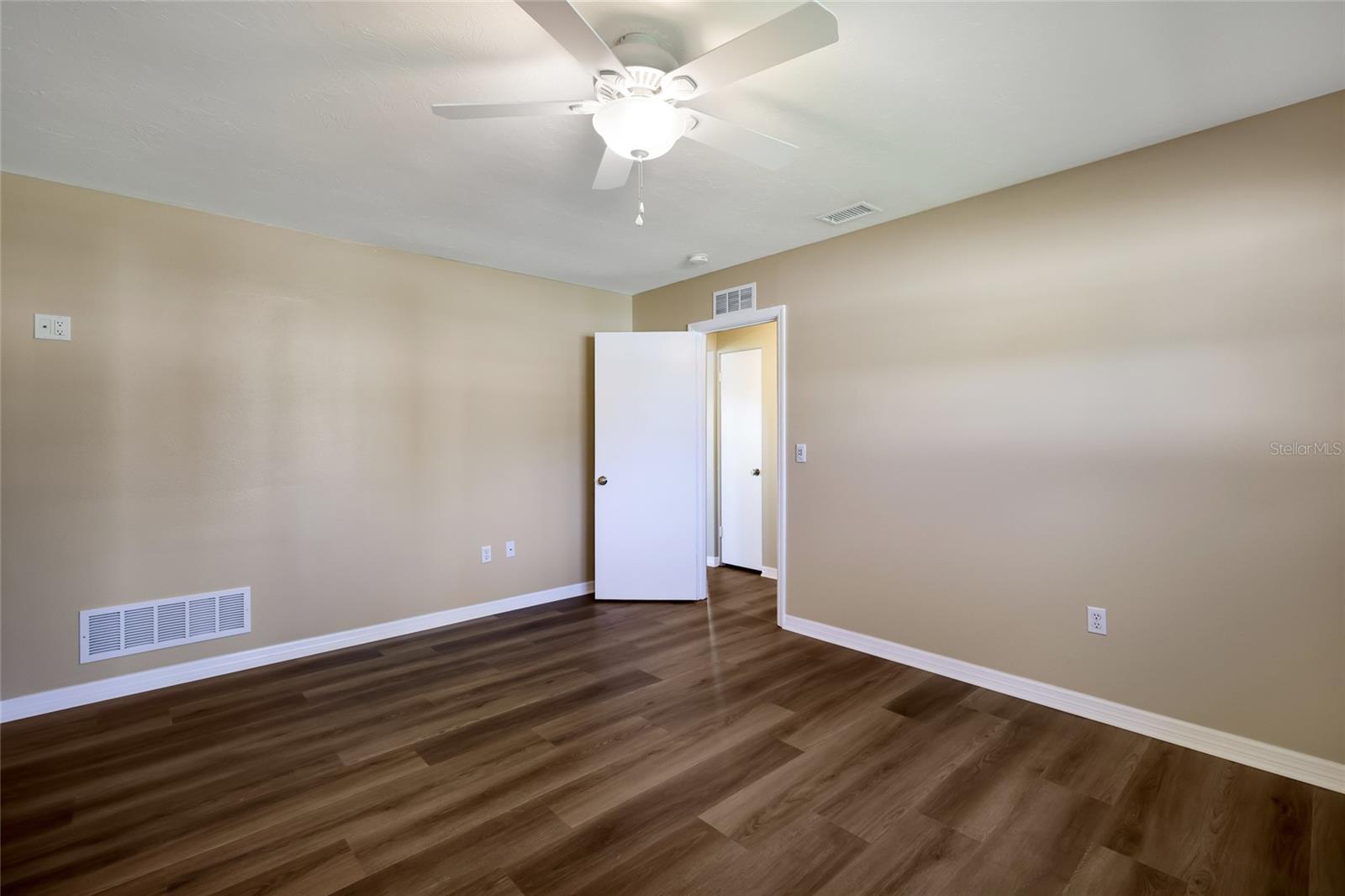 3003 GULF GATE DR — photo 22