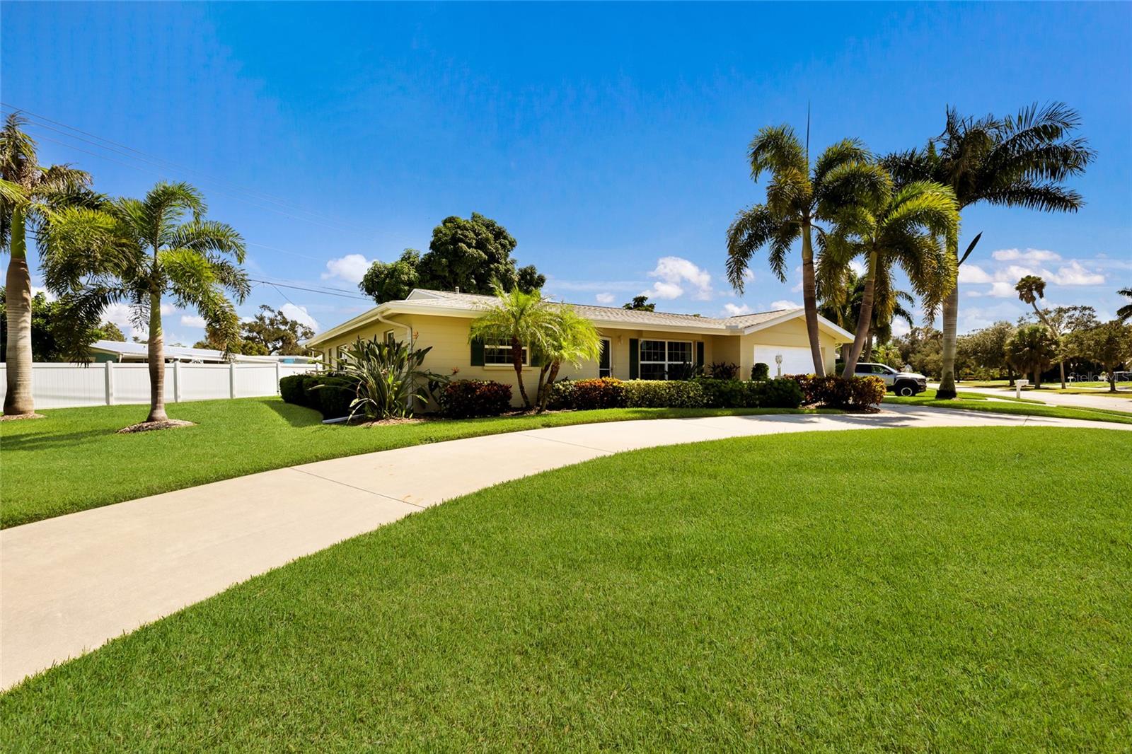 3003 GULF GATE DR — photo 3