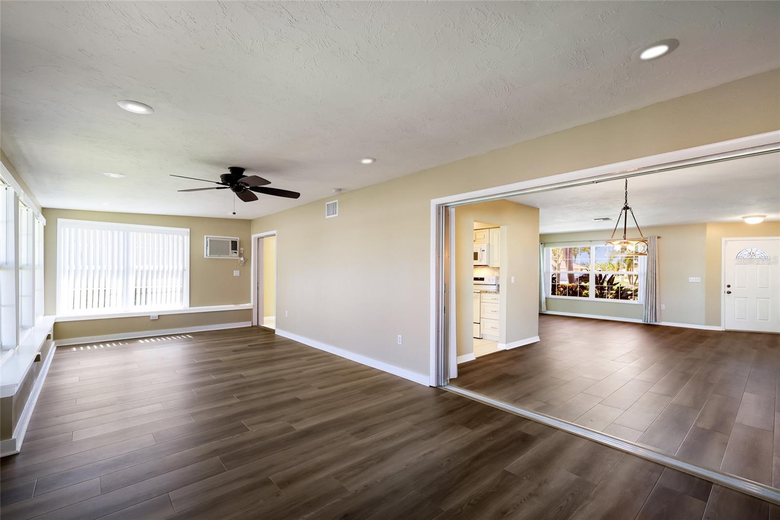 3003 GULF GATE DR — photo 12