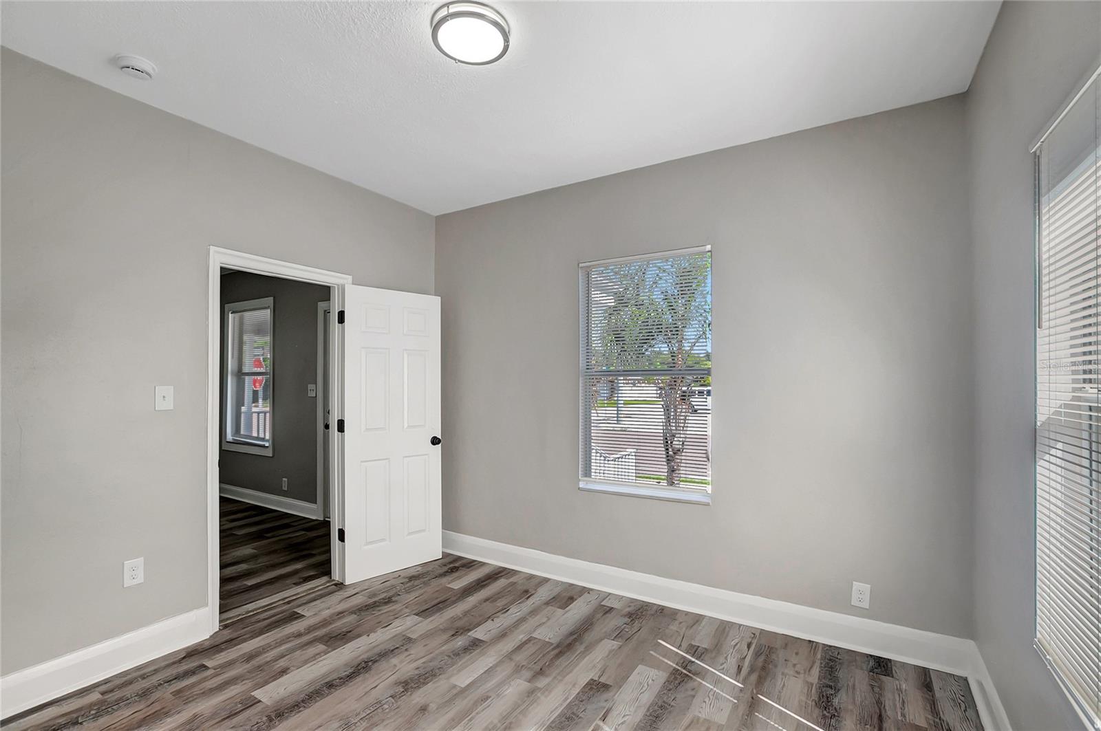 3812 N TAMPA ST — photo 15