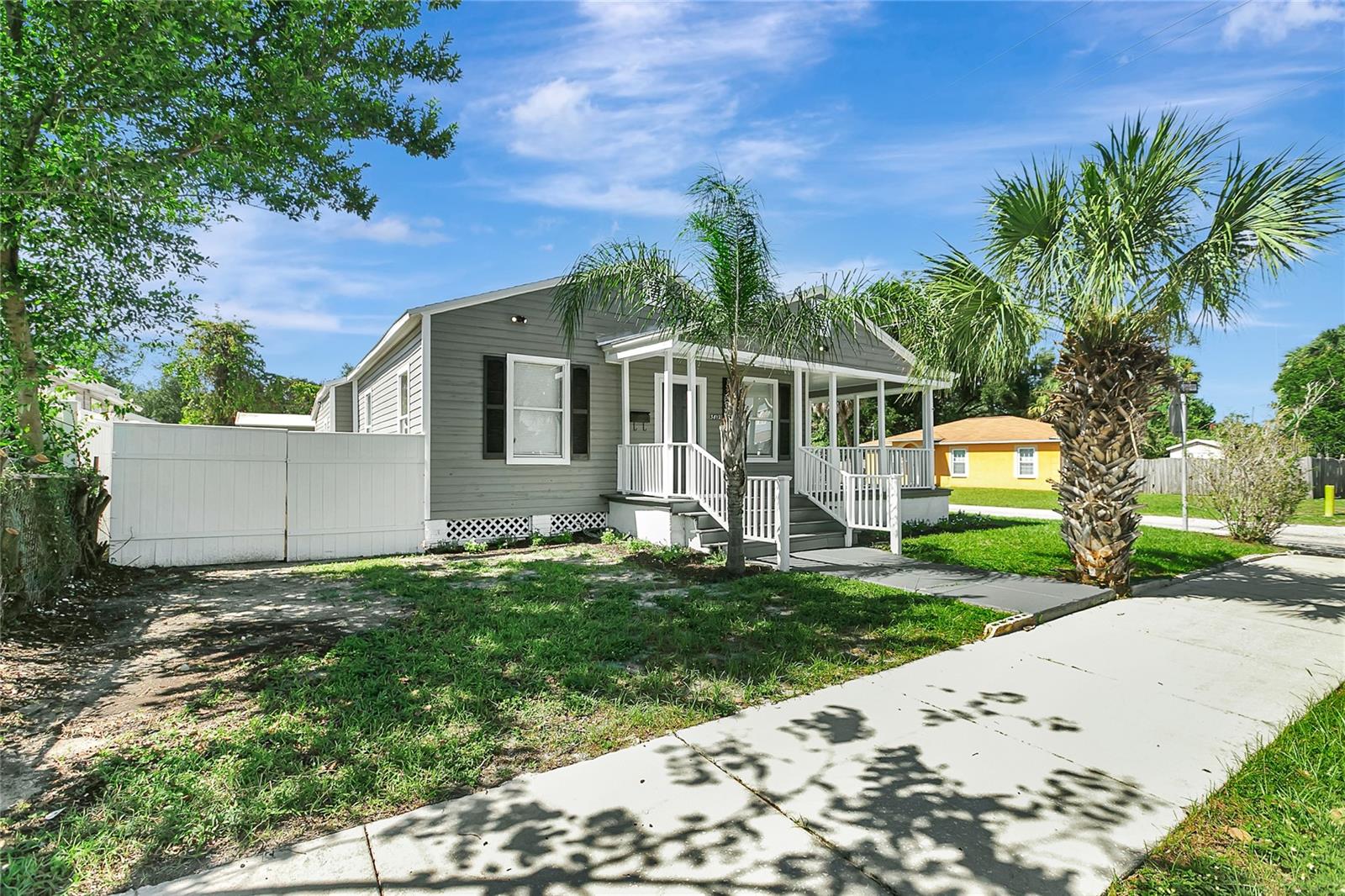 3812 N TAMPA ST — photo 2
