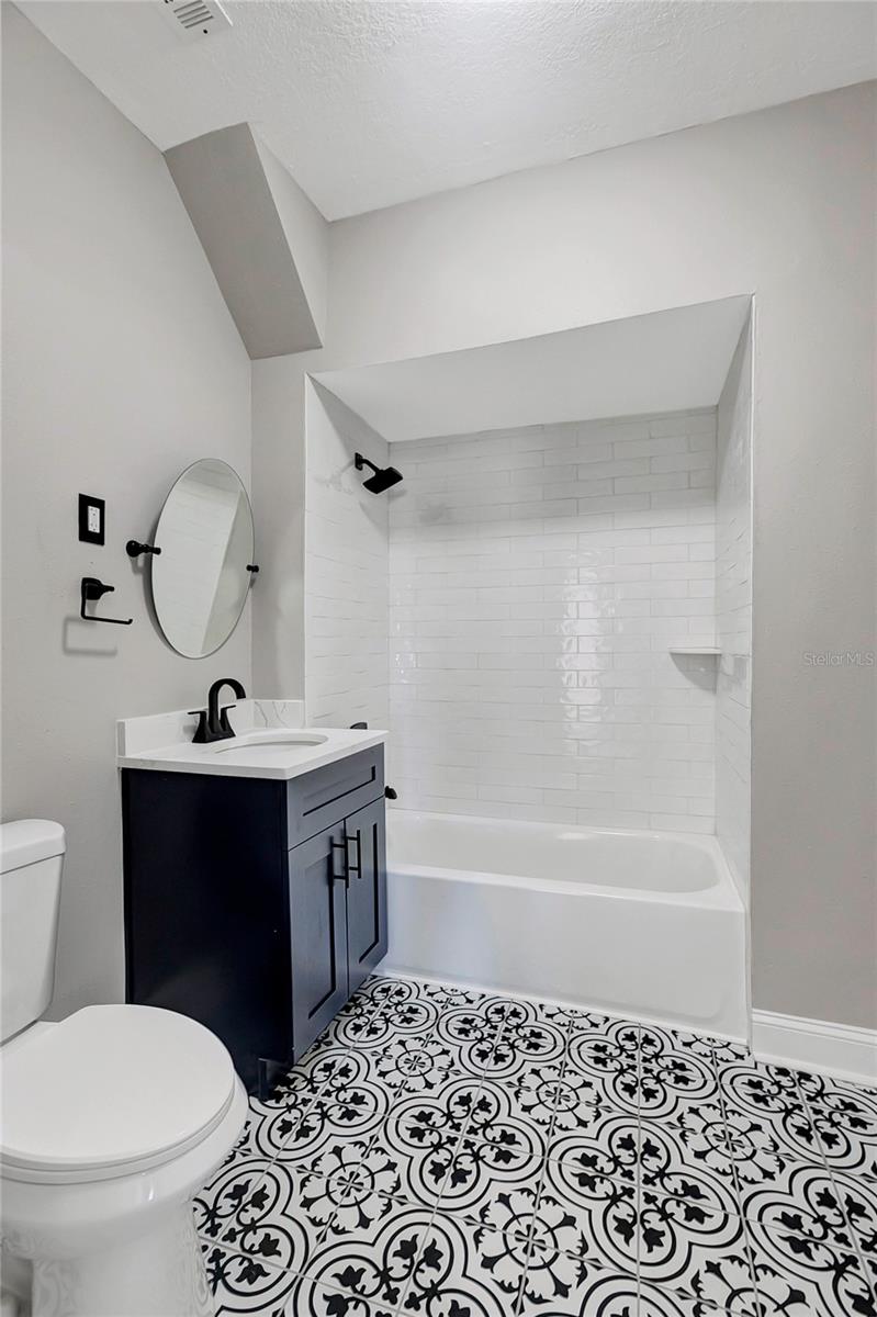 3812 N TAMPA ST — photo 30