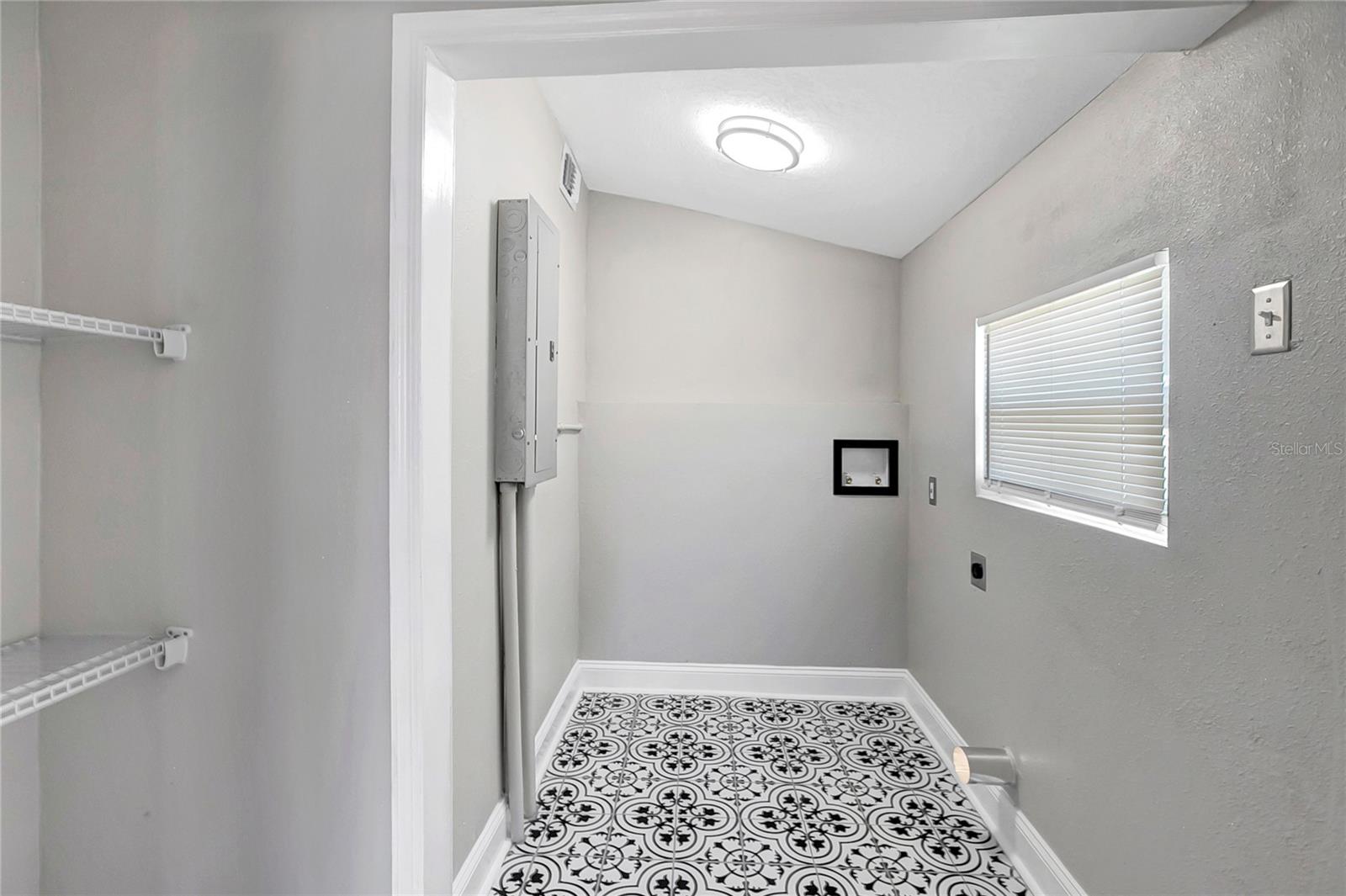 3812 N TAMPA ST — photo 34