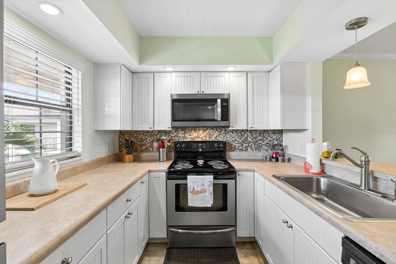 10190 IMPERIAL POINT DR W #24 — photo 6