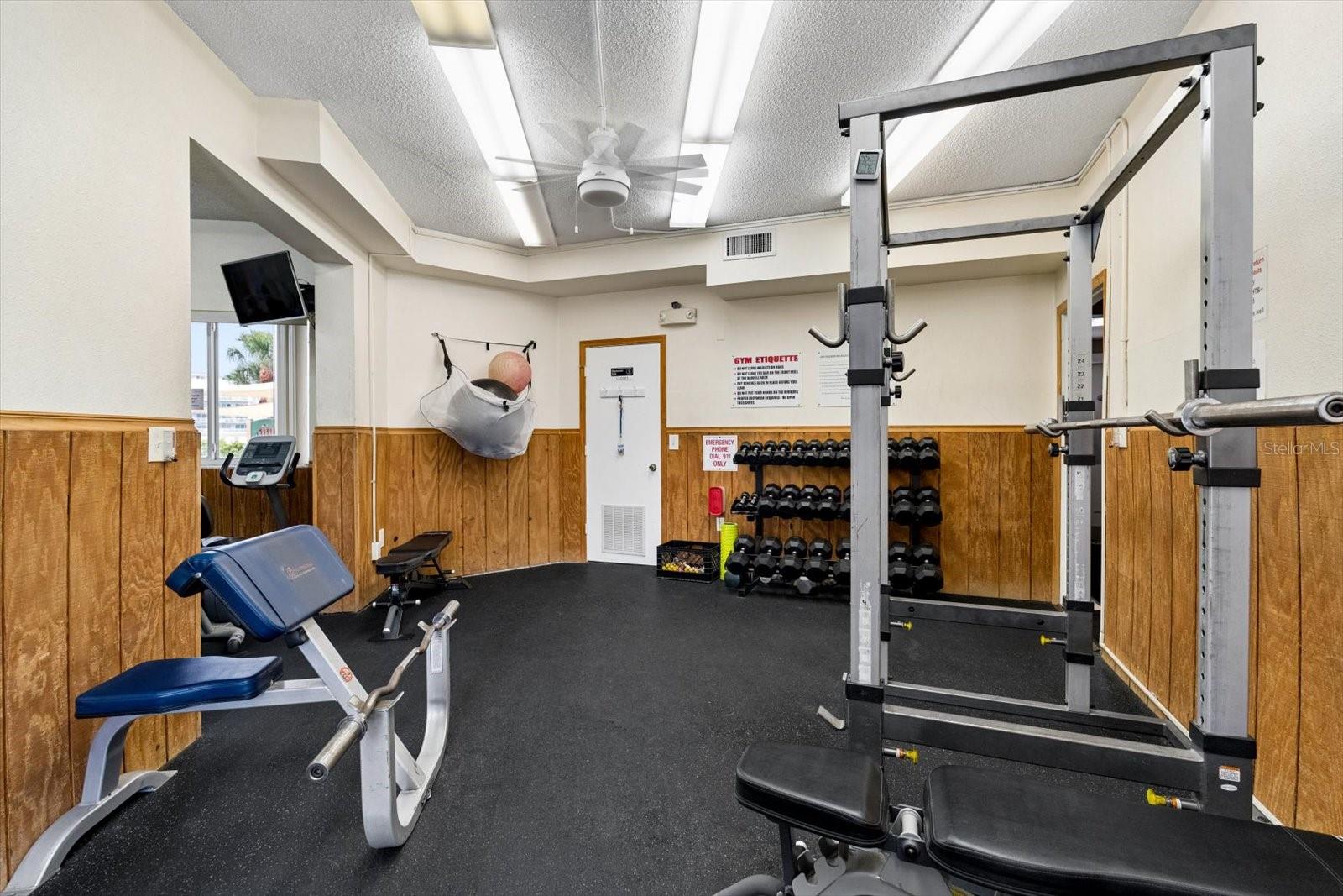 10190 IMPERIAL POINT DR W #24 — photo 48