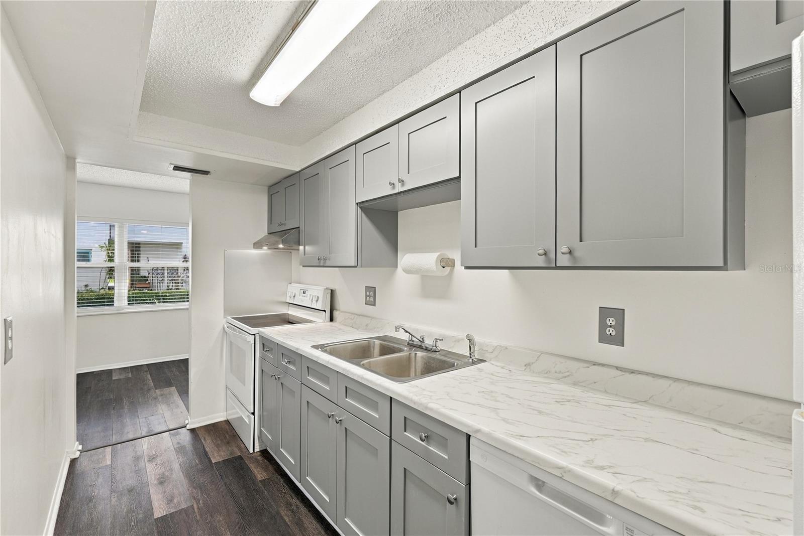 5060 76TH AVE N #105 — photo 14