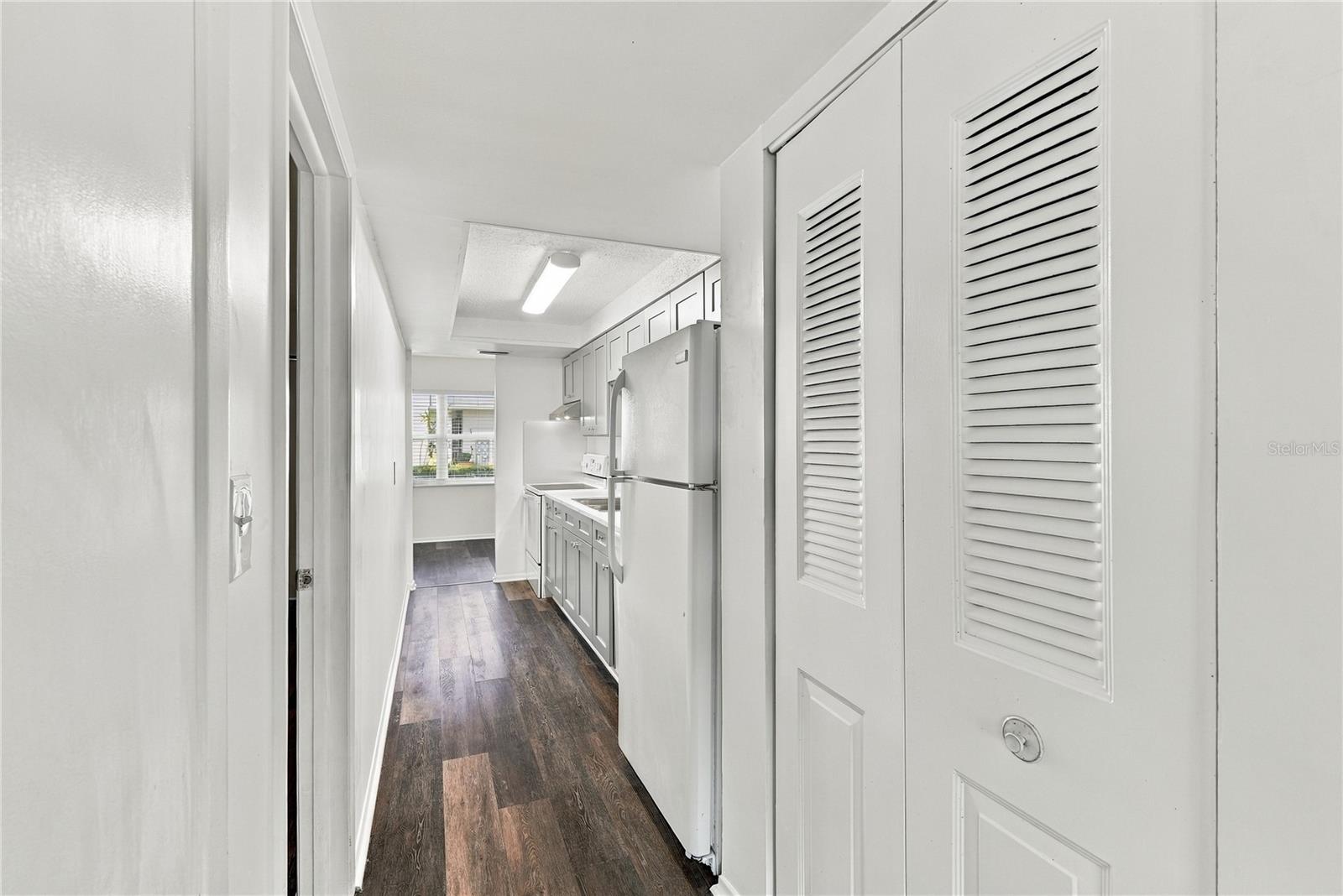 5060 76TH AVE N #105 — photo 12