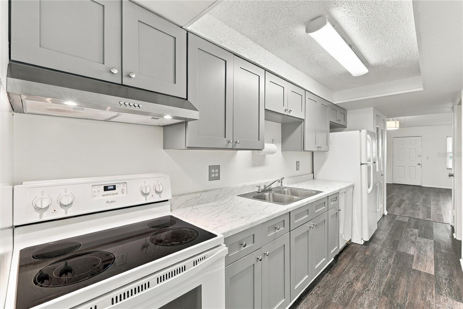 5060 76TH AVE N #105 — photo 15