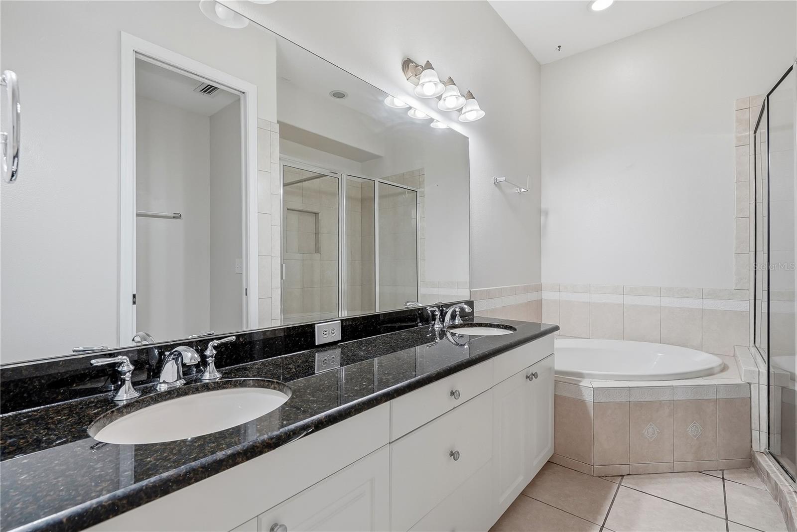 322 N HESPERIDES ST — photo 22
