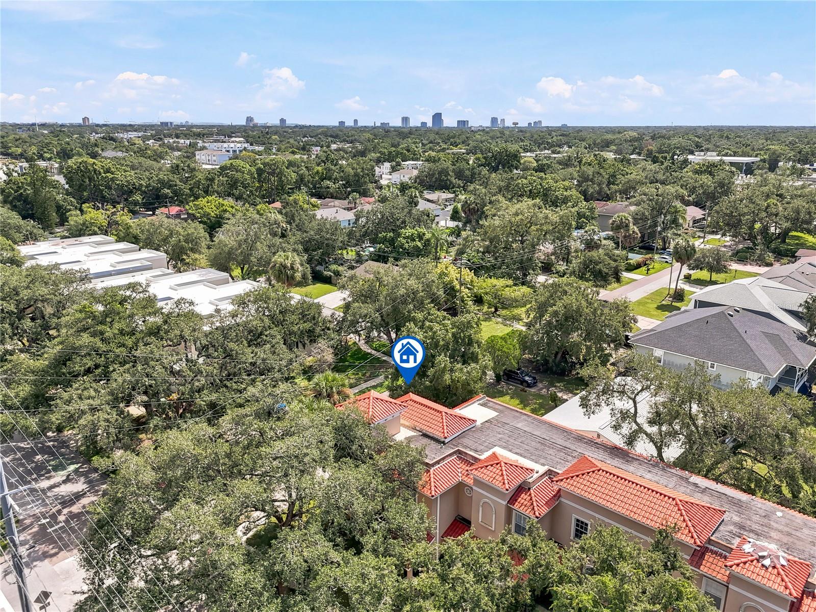 322 N HESPERIDES ST — photo 41