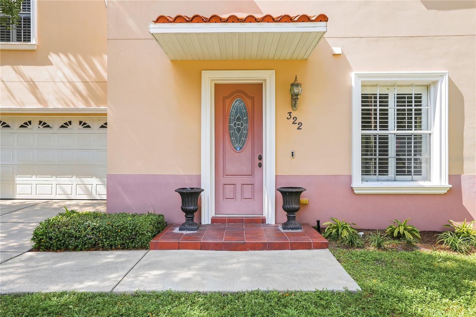 322 N HESPERIDES ST — photo 3