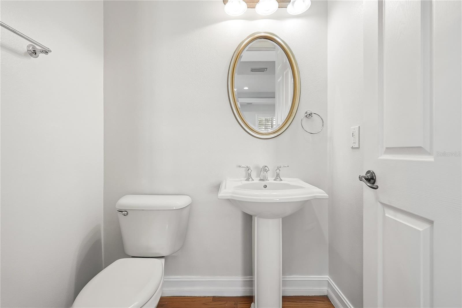 322 N HESPERIDES ST — photo 16
