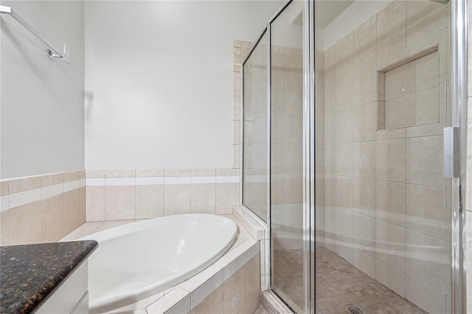 322 N HESPERIDES ST — photo 25