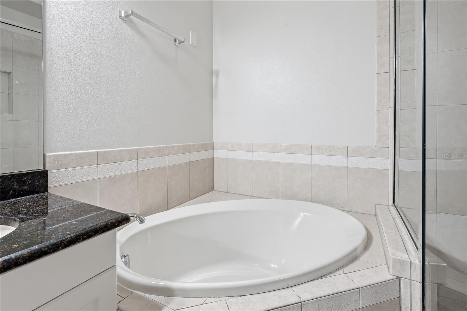 322 N HESPERIDES ST — photo 26