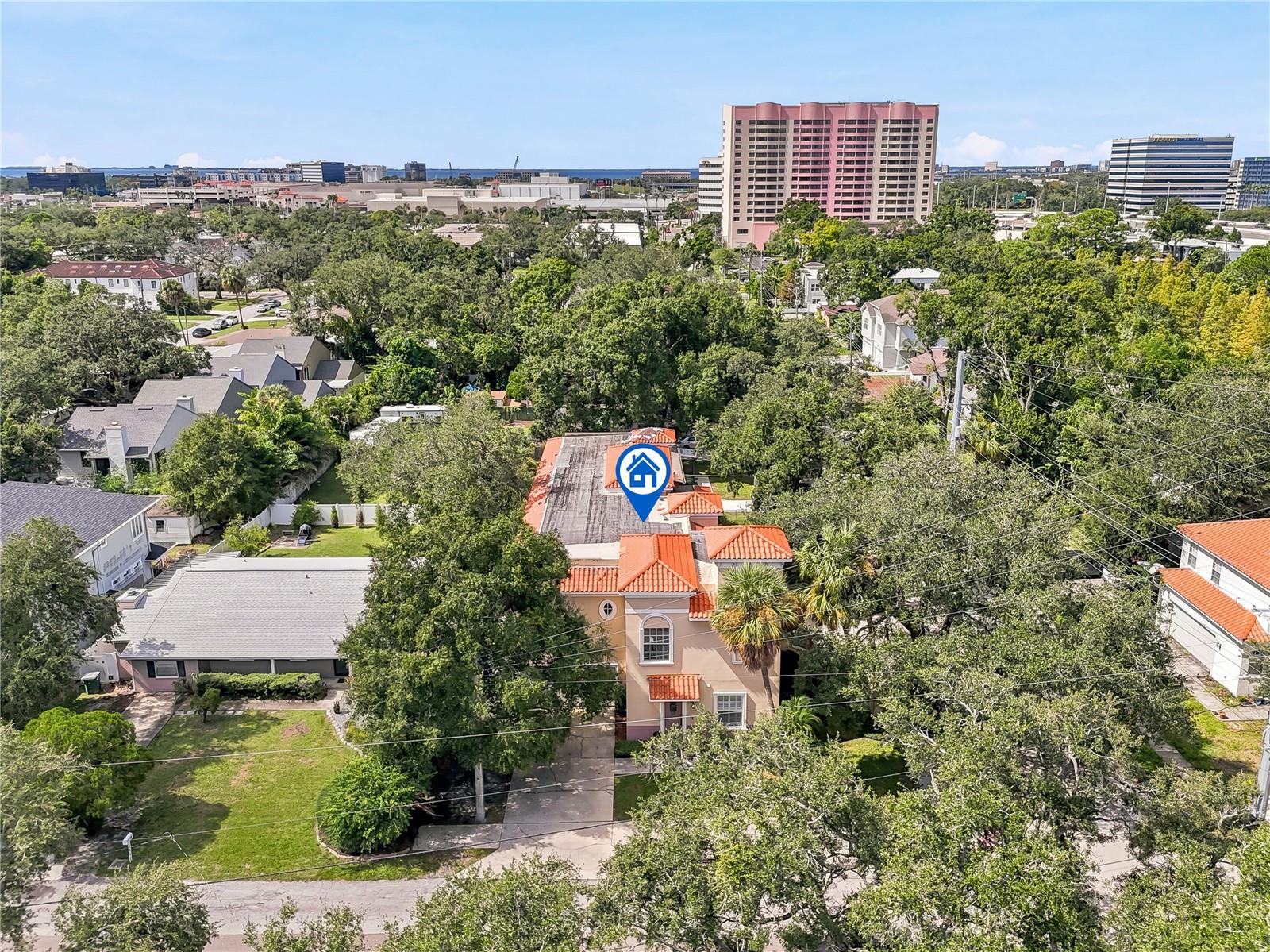 322 N HESPERIDES ST — photo 37