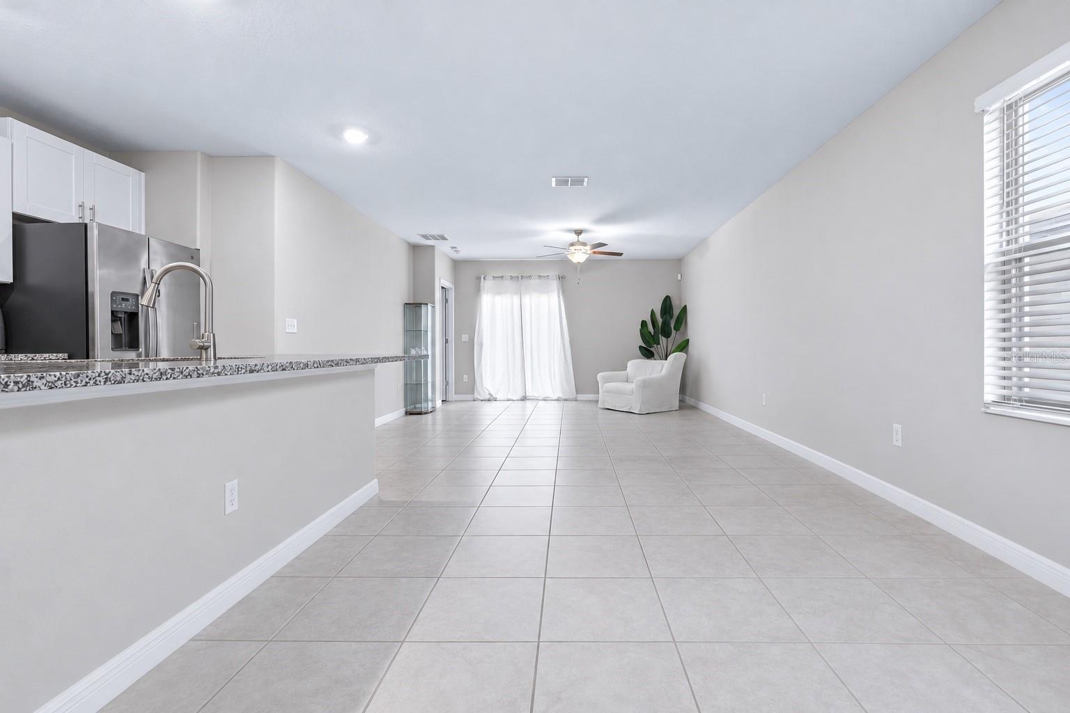 16755 DELIA ST — photo 3