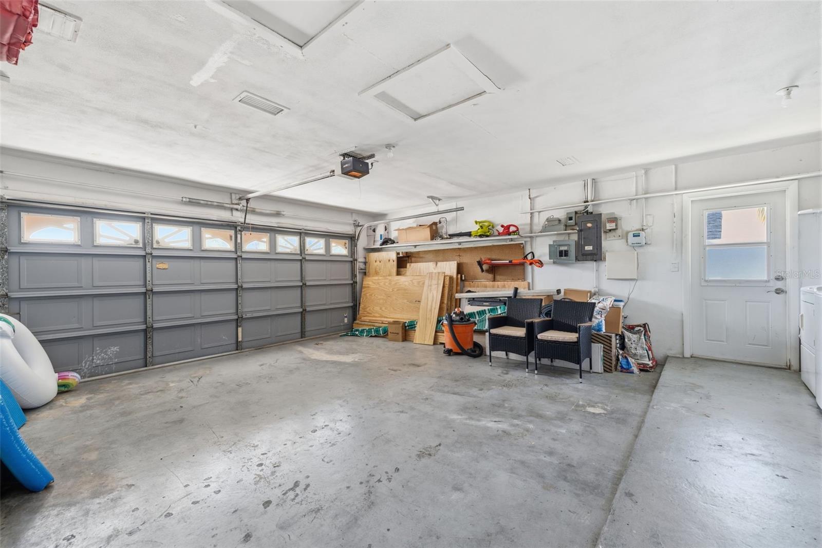 9542 OAKHURST RD — photo 39