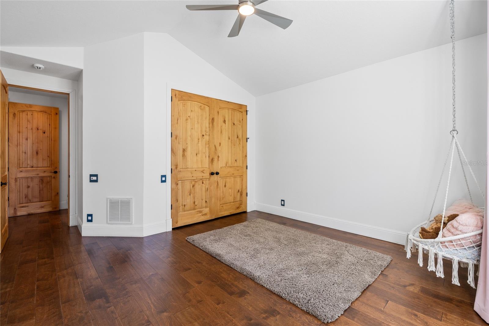 9805 COMPASS POINT WAY — photo 57