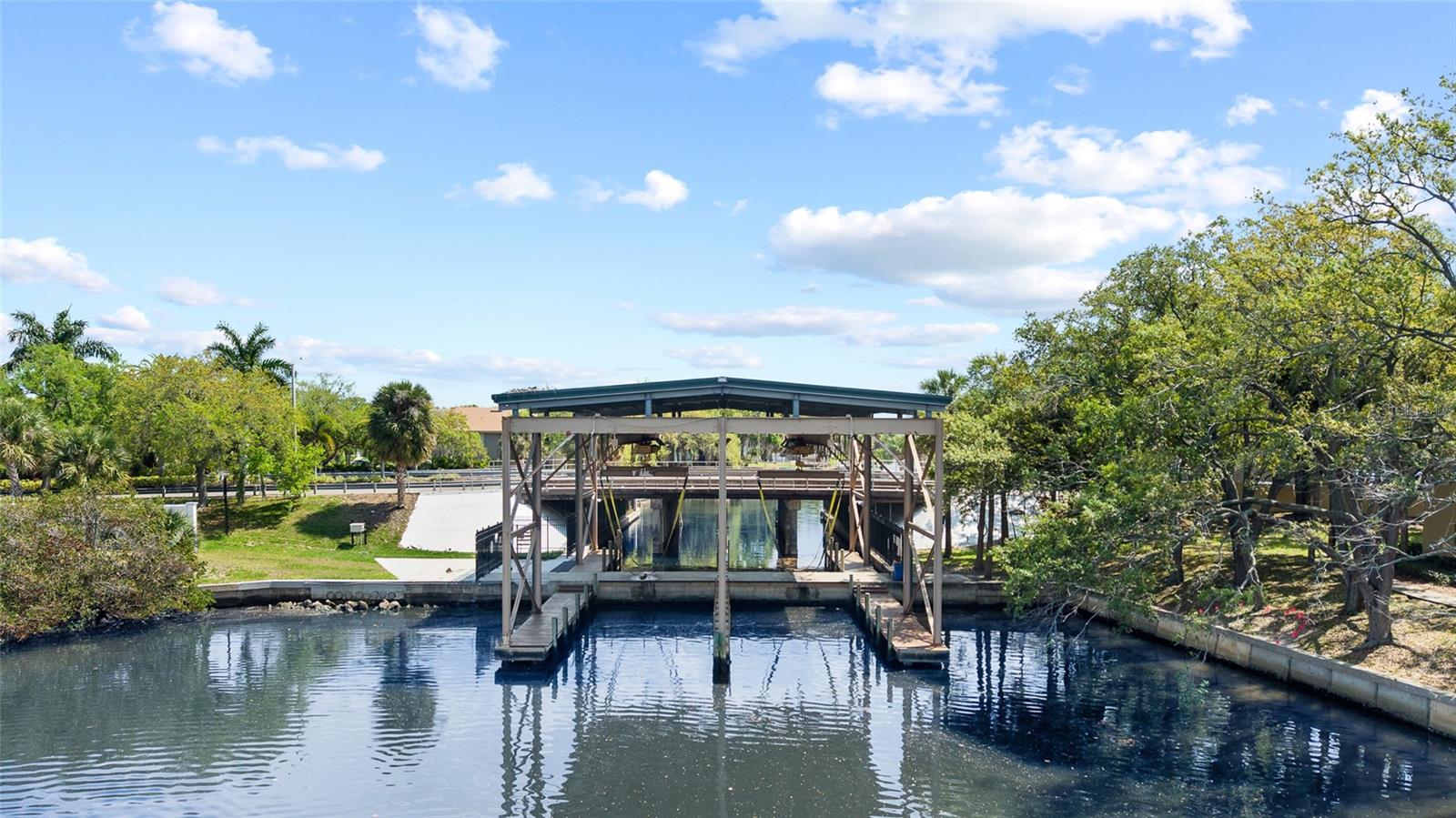 9805 COMPASS POINT WAY — photo 96