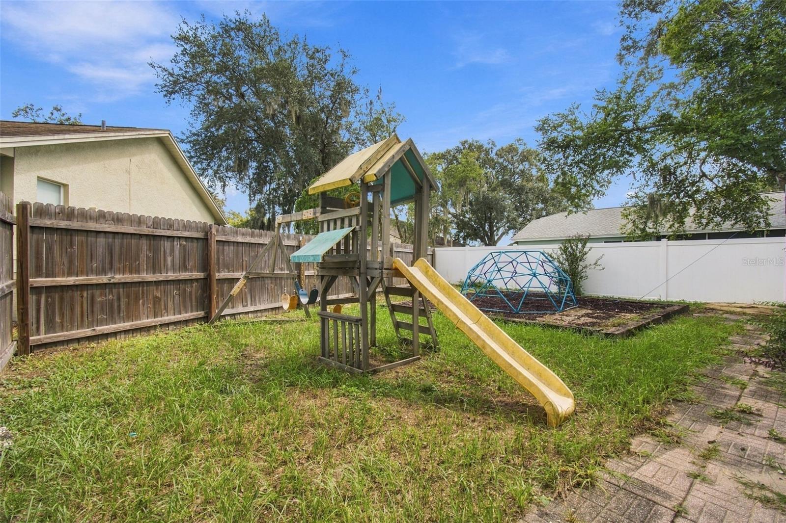 24138 TWIN CT — photo 68